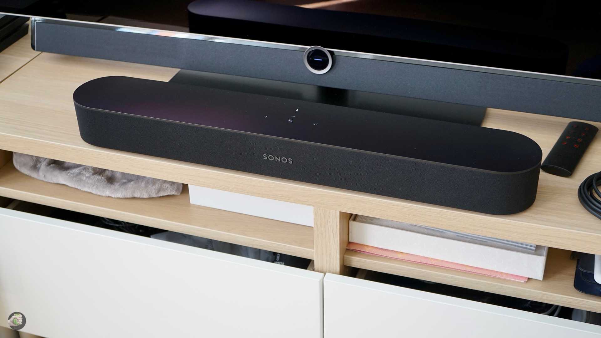 Саундбар Samsung HWK950 Dolby Atmos создают объёмное звучание, используя захватывающие эффекты окружения пользователя полусферой звука