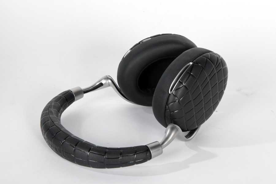 Parrot Zik 30  беспроводные наушники с активным шумоподавлением, в которых можно с удовольствием слушать музыку